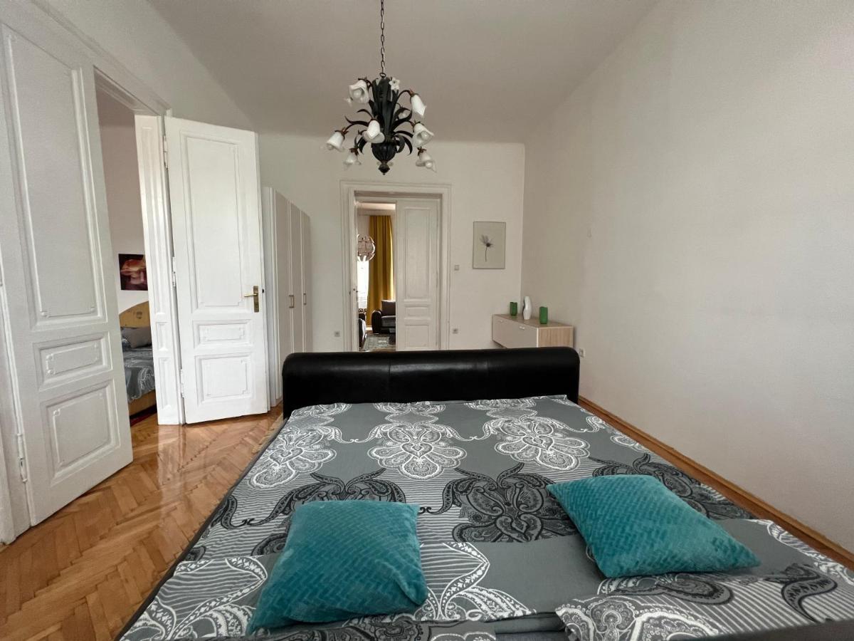 Апартаменты Apartman Happy Сараево Экстерьер фото