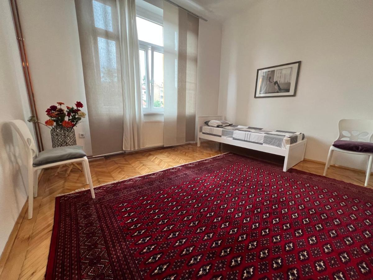 Апартаменты Apartman Happy Сараево Экстерьер фото